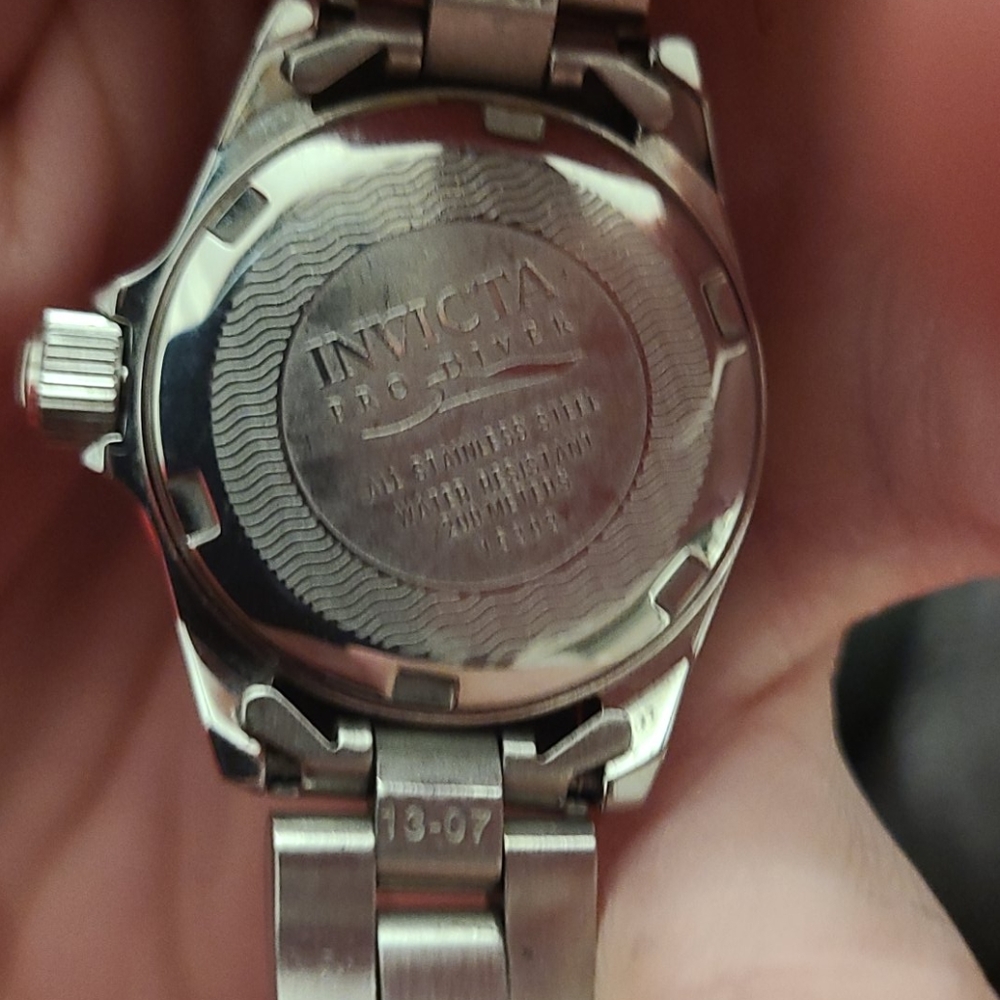 Invicta Pro Diver Watch - Picture 4 of 10